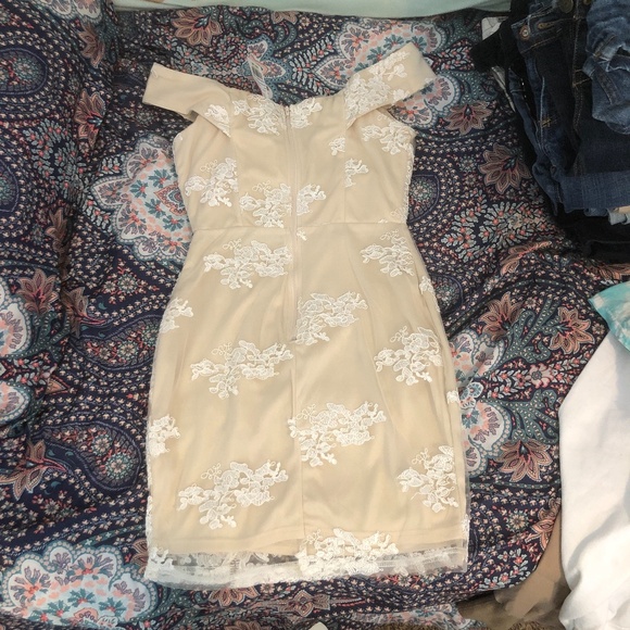 A’GACI Embroidered Off Shoulder Dress Taupe/Khaki Small - Picture 4 of 4